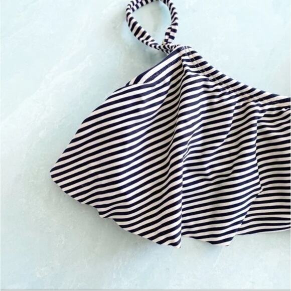 Xhilaration black and white striped bikini top M - Picture 2 of 7